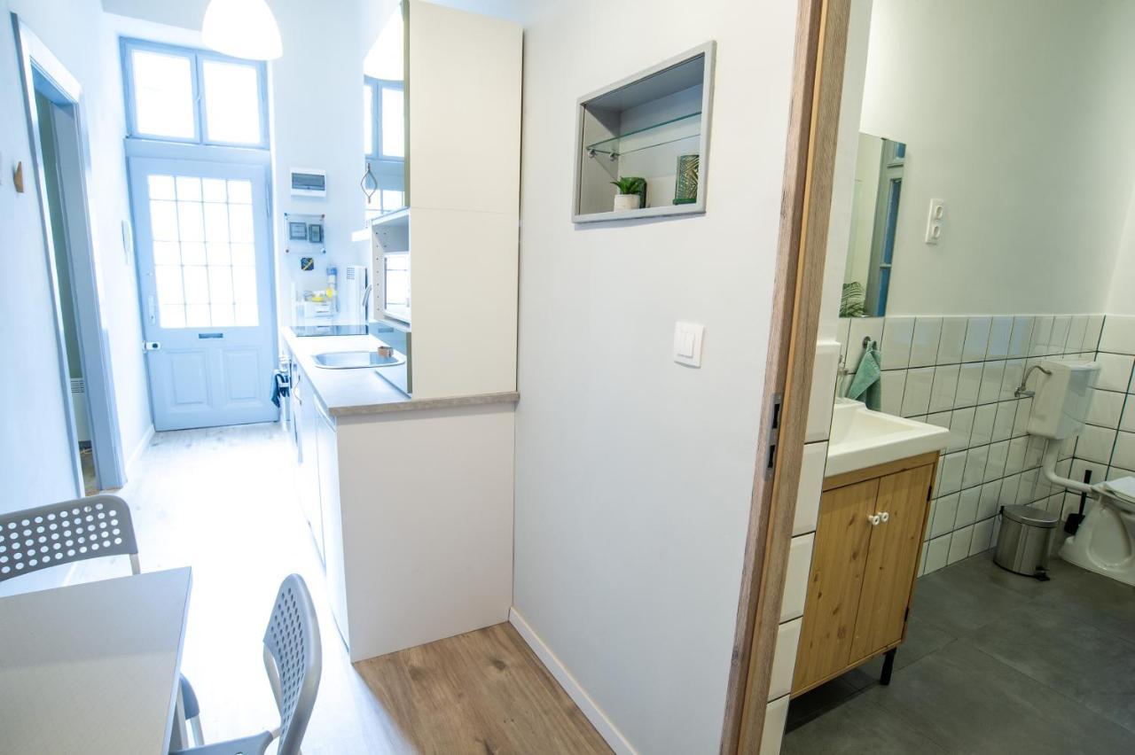 Cozy Apartment On The Boulevard. Budapest Exteriör bild